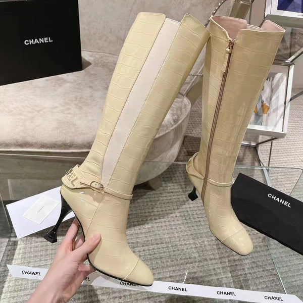 CC 26S Chain Buckle Croc Jumping Boots 9cm Beige Patent Leather 117688