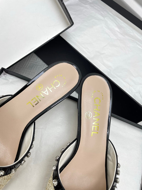 CC 25SS Slippers 5cm Light Yellow Raffia Black Patent Calfskin 338299