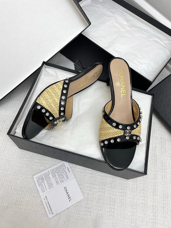 CC 25SS Slippers 5cm Yellow Raffia Black Patent Calfskin 338300