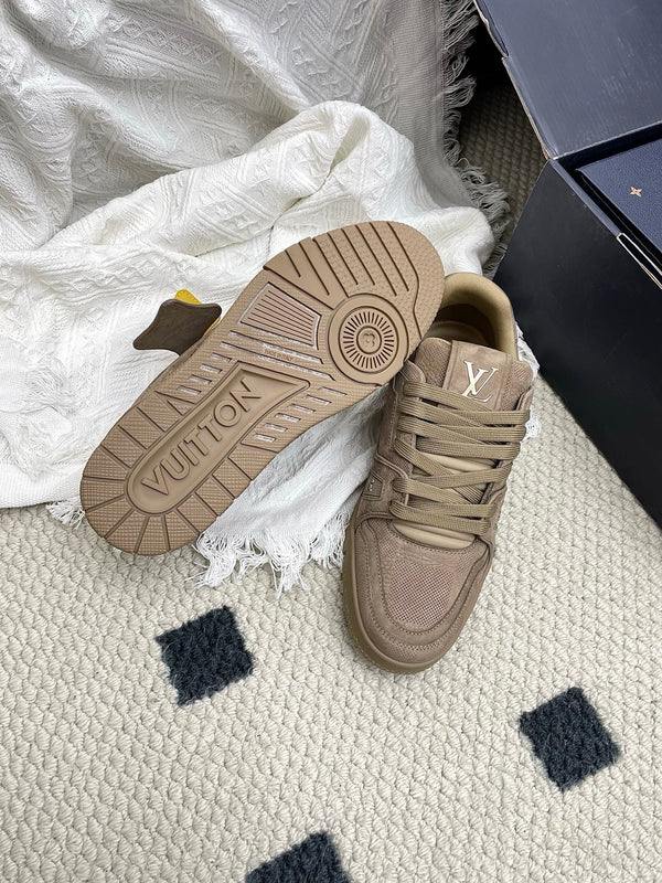 LV Trainer Sneaker Taupe Suede Mesh 611159