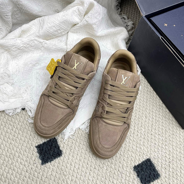 LV Trainer Sneaker Taupe Suede Mesh 611159