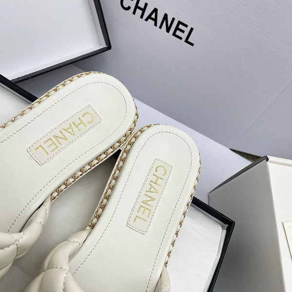 CC 26SS White Quilted Lambskin 726545