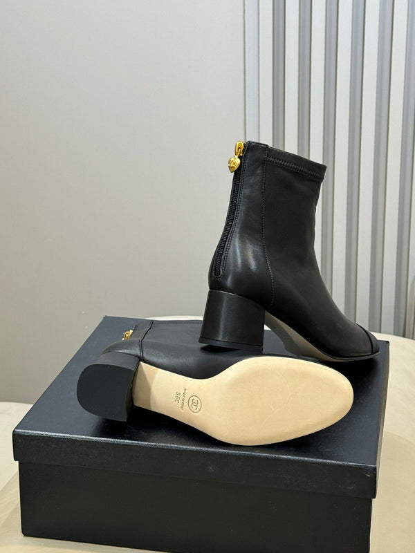 CC 26FW Ankle Boot Black Sheepskin Fabric 621274