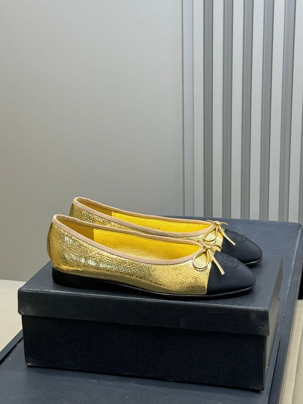 CC 26ss Ballet Flats Black Gold Leather Fabric 623149