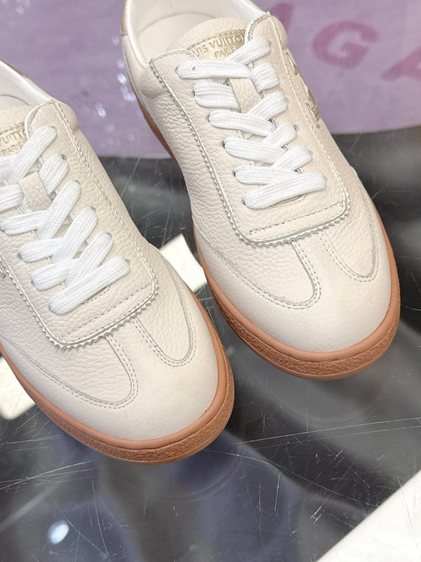 LV 26 Frontrow Sneaker Cream Cowhide 599254