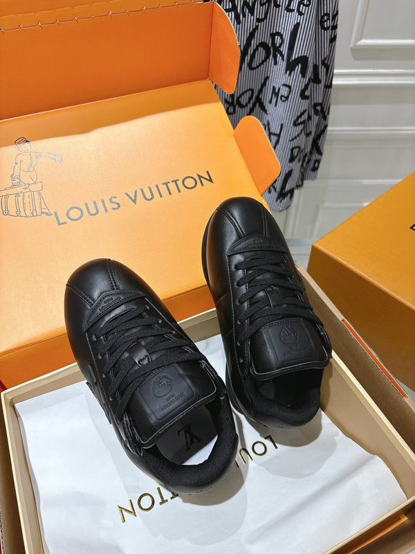 LV BUTTERSOFT Sneaker Black Cowhide 476980