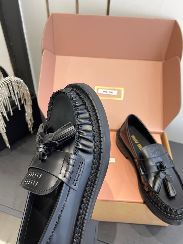 Miu Tassel Loafers Black Polished Leather 490950