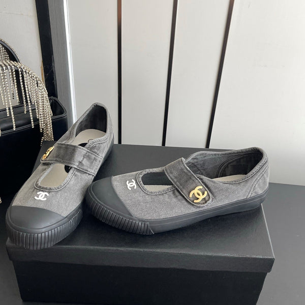 CC 26s Mary Jane Sneakers Grey Canvas 945160