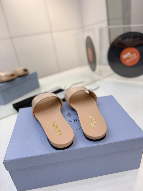 Pra Slides Beige Patent Leather 834595