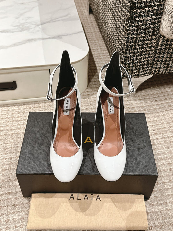ALAIA ROUND-TOE HIGH HEELS 10 CM IN WHITE CALFSKIN