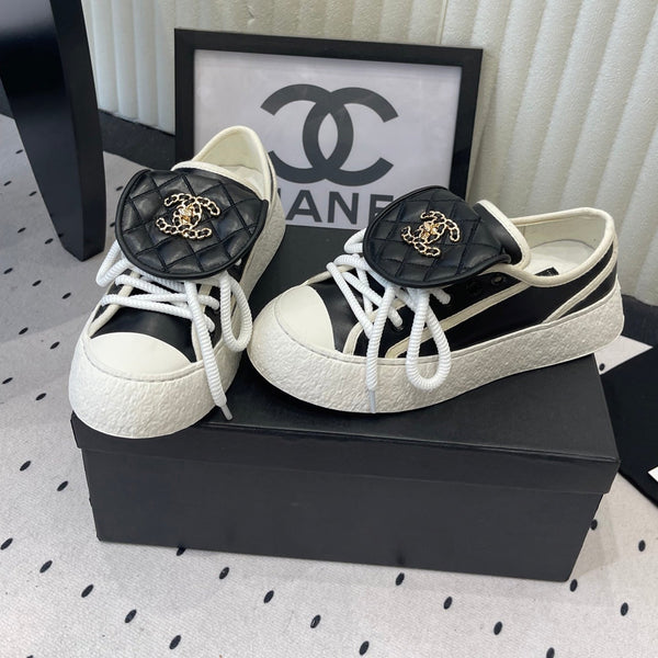 CC 2026s Sneakers Black White Leather 720087