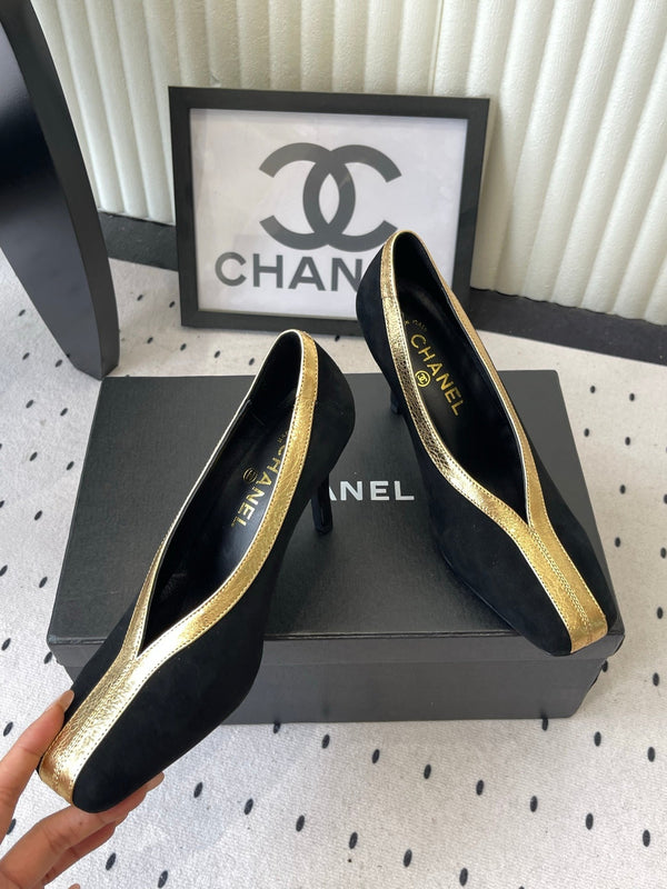 CC 26s Matthieu Blazy Pump 9.5cm Black Suede 807482