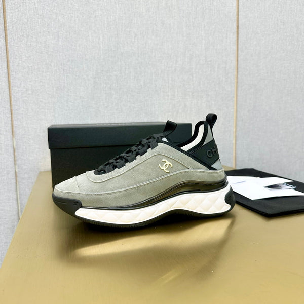 CC 26s Low-Top Chunky Sneakers Light Grey Suede Mesh Textile 980831