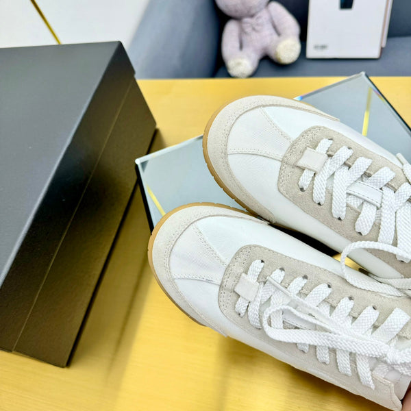 CC SNEAKER IN WHITE CALFSKIN AND SUEDE