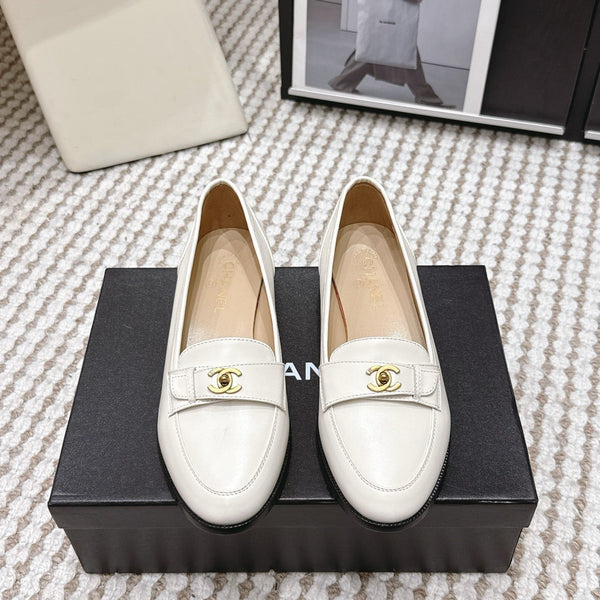 CC Double C Loafers White Leather 721521