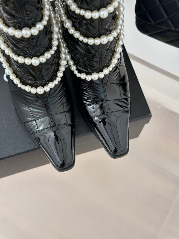 CC Short Boots 80mm Glossy Black Wrinkled Quilted Calfskin