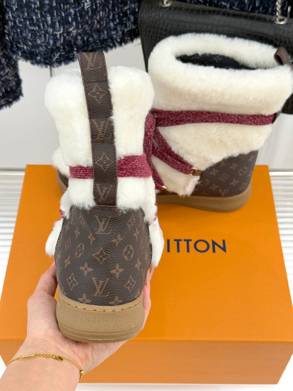 LV Cloud Lace-Up Ankle Boot Sneaker White - Red Shearling Monogram Canvas 572469