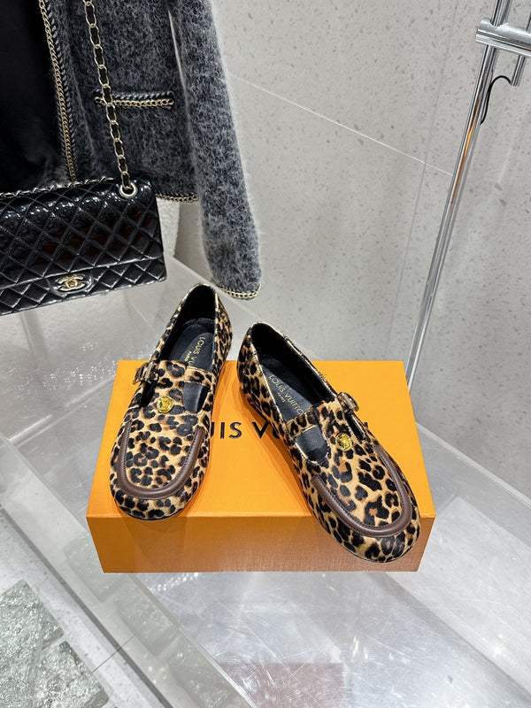 LV Soho Flat Loafer Black Yellow Leopard Horsehair 610855