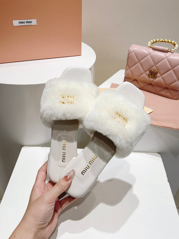 Miu Slides White Leather Fur 739560