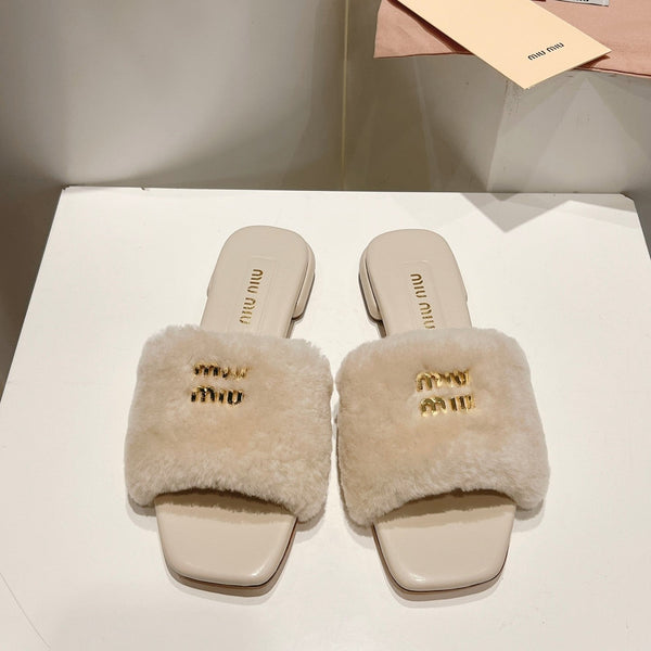 Miu Slides Light Beige Leather Fur 739562