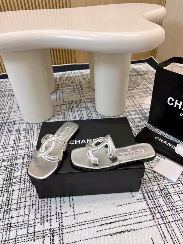 CC 26s Open-toe Sandal Sliver Sheepskin 681939