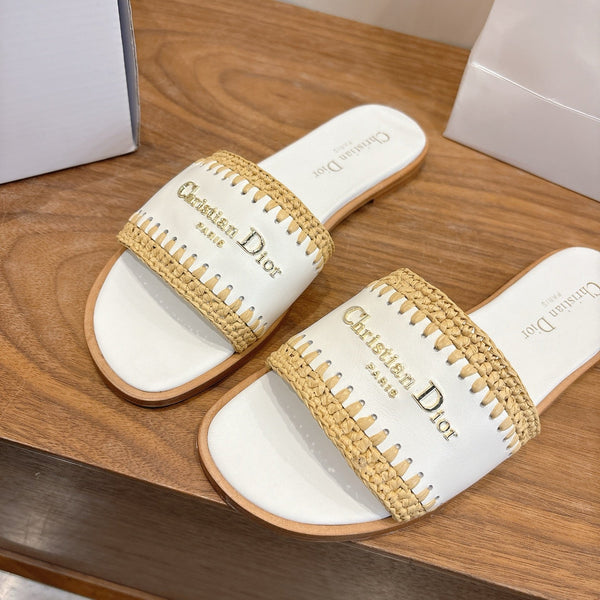 CD 26s Strappy Slippers White Leather 998642
