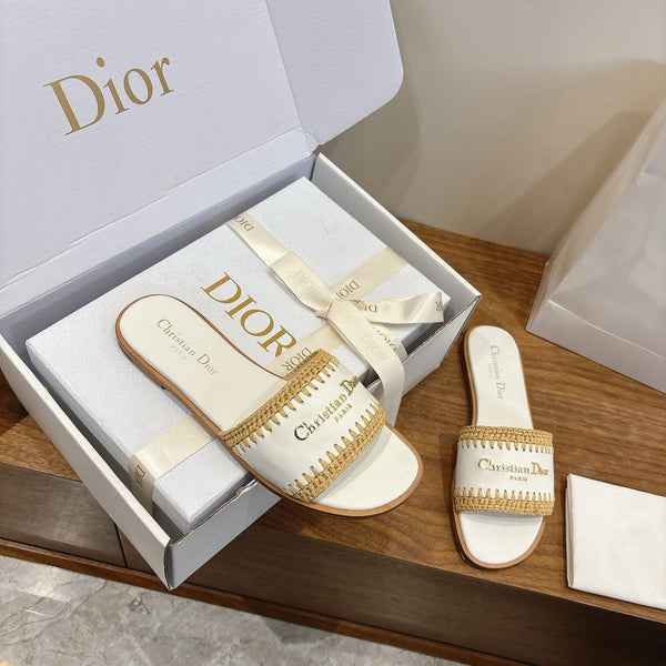 CD 26s Strappy Slippers White Leather 998642