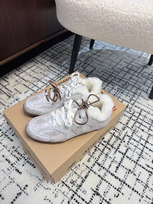 Miu Balance 530 SL Sneakers Fleece Lining White Retro Suede