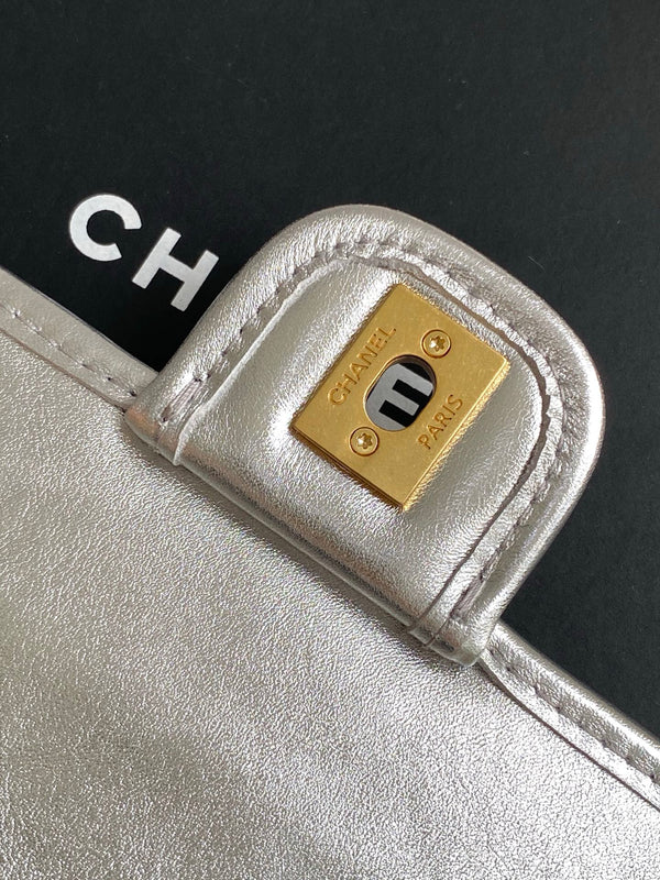 CC 25C Flap Bag 19cm Silver Metalic Quilted Lambskin