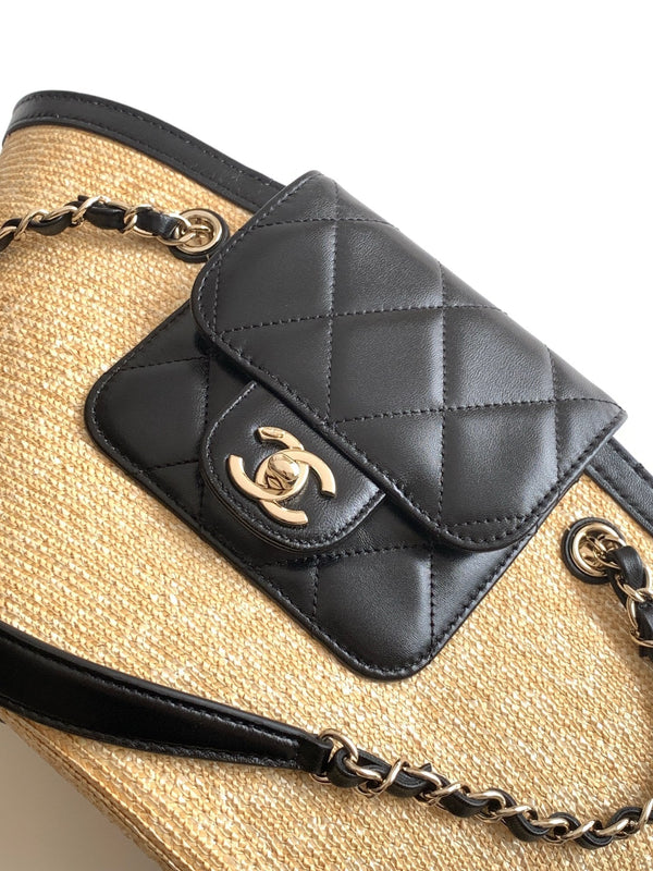 CC 2026 Medium Shopping Bag Beige Black Straw Calfskin