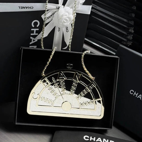 CC 26s Elevator Minaudiere Bga 21.5cm Gold Metal