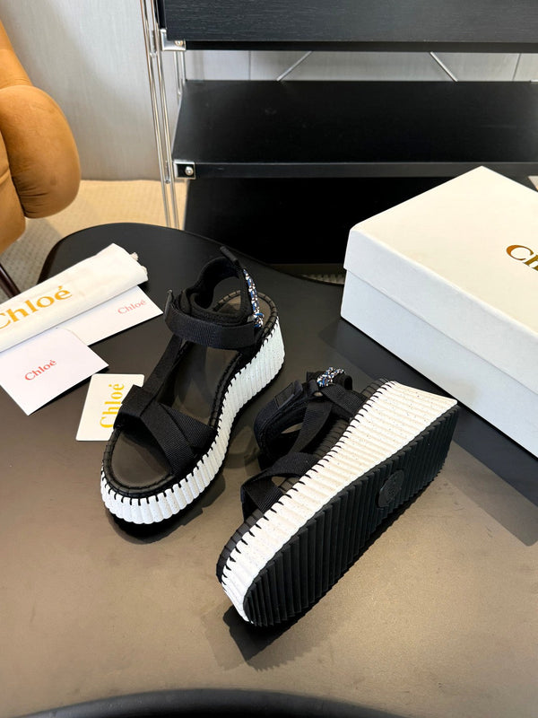 CHLOÉ NAMA WEDGE SANDALS IN BLACK FABRIC AND WHITE RUBBER