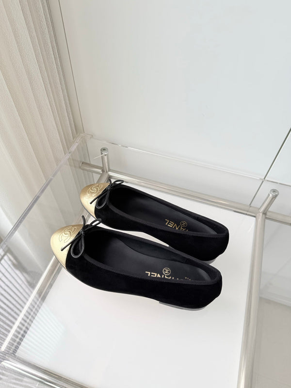 Chanel 2026 Ballet Flat Black Gold Velvet Lambskin 697401