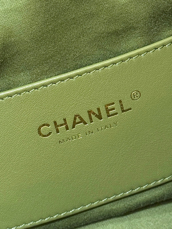 CC 2026 Hobo Bag 30cm Olive Suede 290087