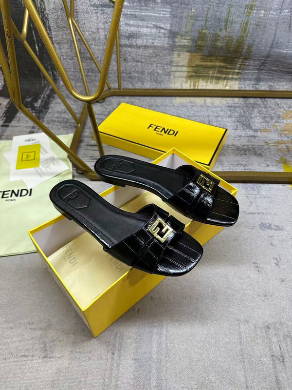 FF FFold Leather Slides Black Leather 826542