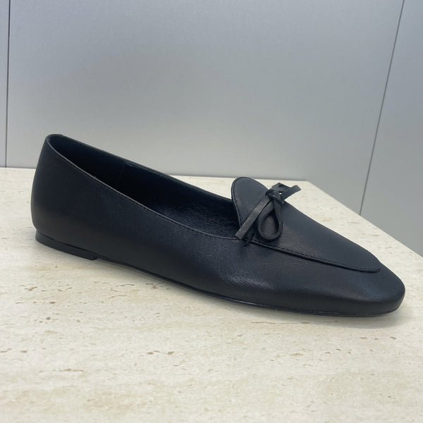 CL 26s Ballet Flats In Black Lambskin With Bow