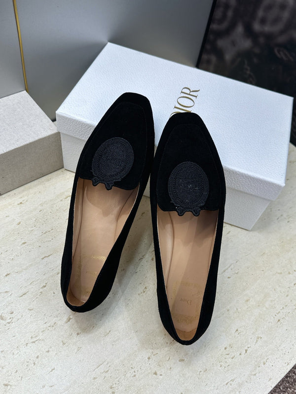 CD 26s Médaillon Loafers Black Suede 118456