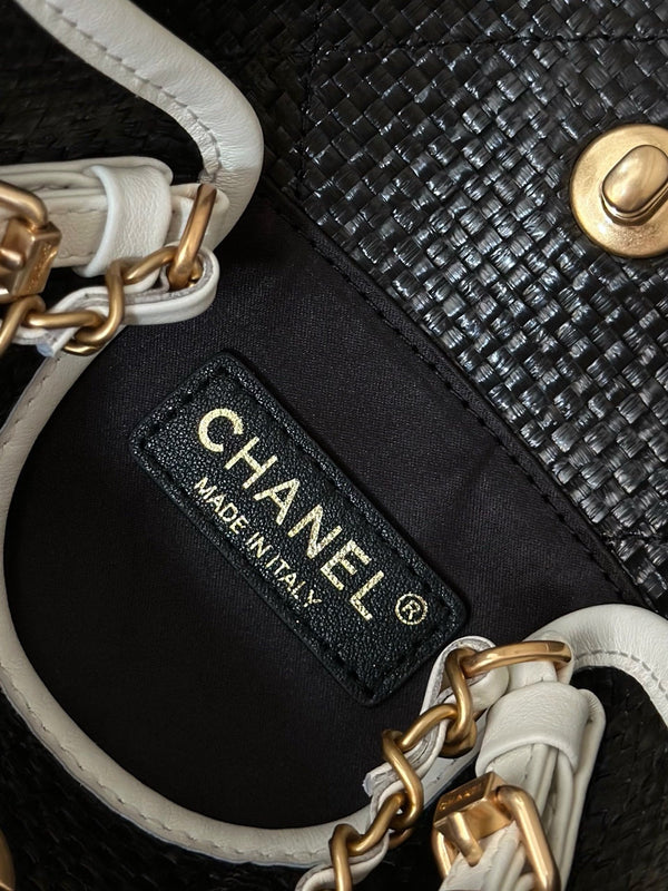 Chanel 2025 Maxi Hobo Bag 31cm Black mix White Straw Leather 320857