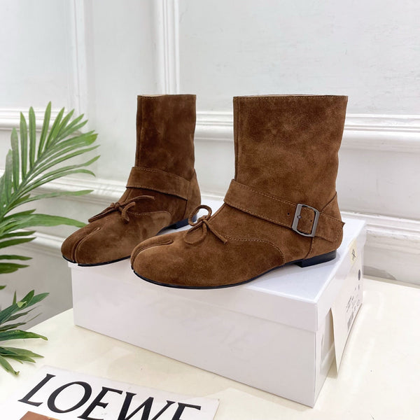 MM Tabi Ankle Boots Tan Suede 112268