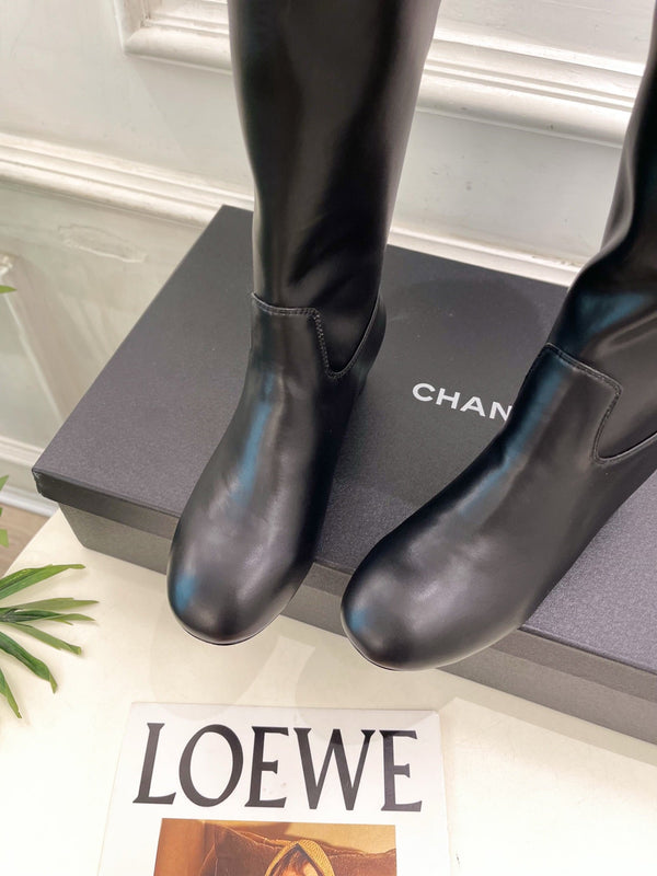 CC 26S Logo Overtheknee Boots 4cm Black Leather 111846