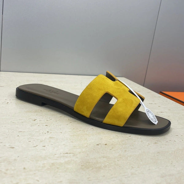 HM 26ss Oran Sandals Brown Yellow Suede Cowhide 607209