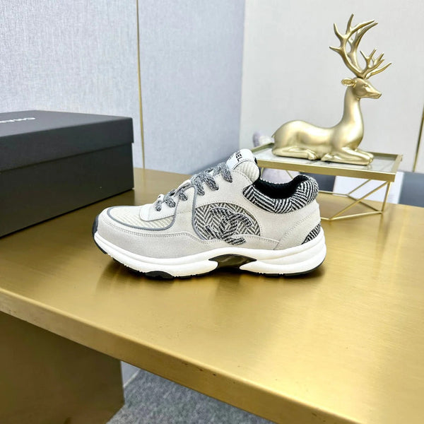 CC 2026 Casual Sneakers Ivory Black Suede 668049
