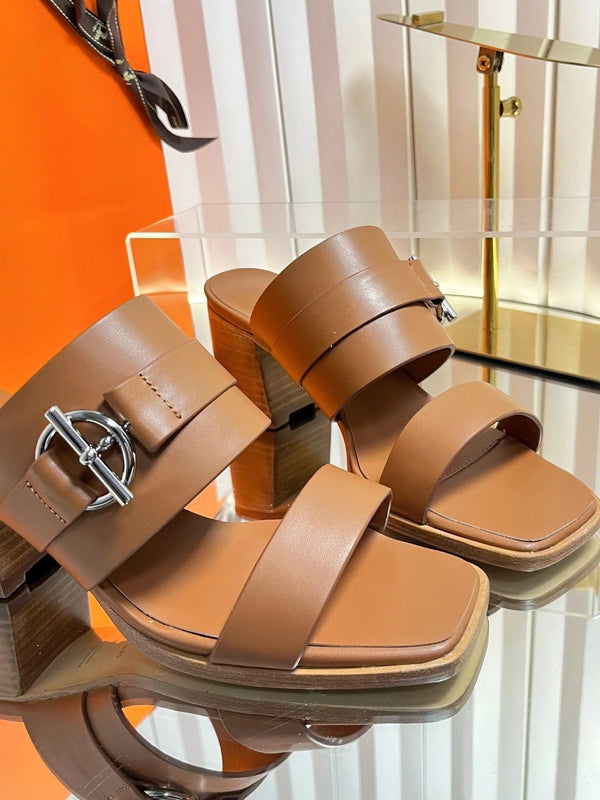 HM 26ss Kelly Buckle High-Heeled Sandals Brown Calfskin 641965