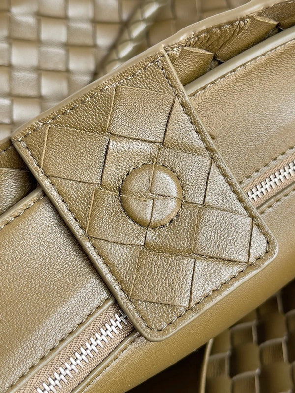 Bottega Veneta 2026 Andiamo Bag 42cm Muddy Brown Nappa Leather