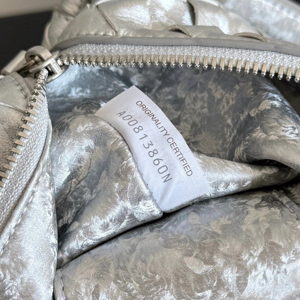 Bottega Veneta 2026 Loop Bag 21cm Silver Intrecciato Woven Leather 137119