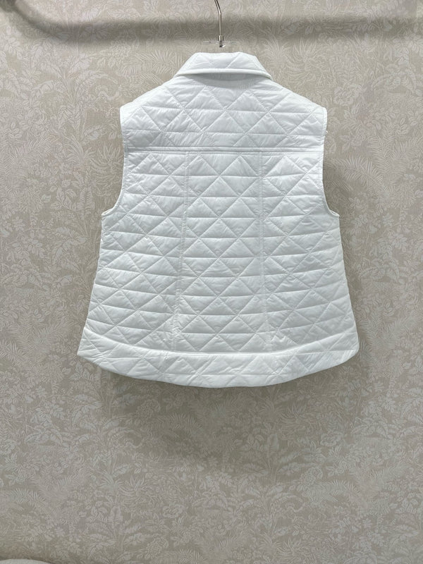 MONCLER 25S DOWN VEST IN WHITE 099