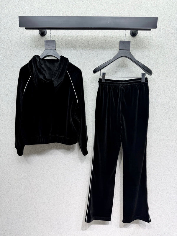 MIUMIU VELVET SET STYLE 729