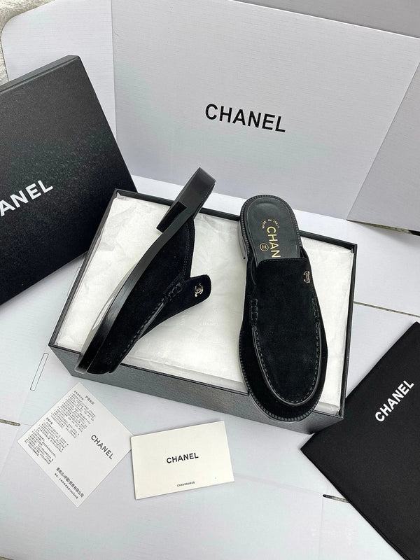 CC 26s Double C Mule Black Suede 645302