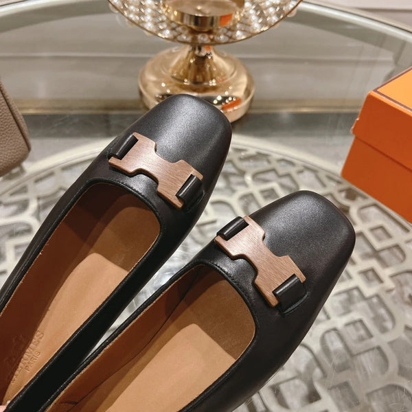 H - BUCKLE BALLET BLACK CALFSKIN