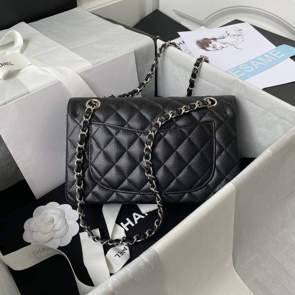 Medium Classic Flap Bag 23cm Black Caviar Silver Hardware